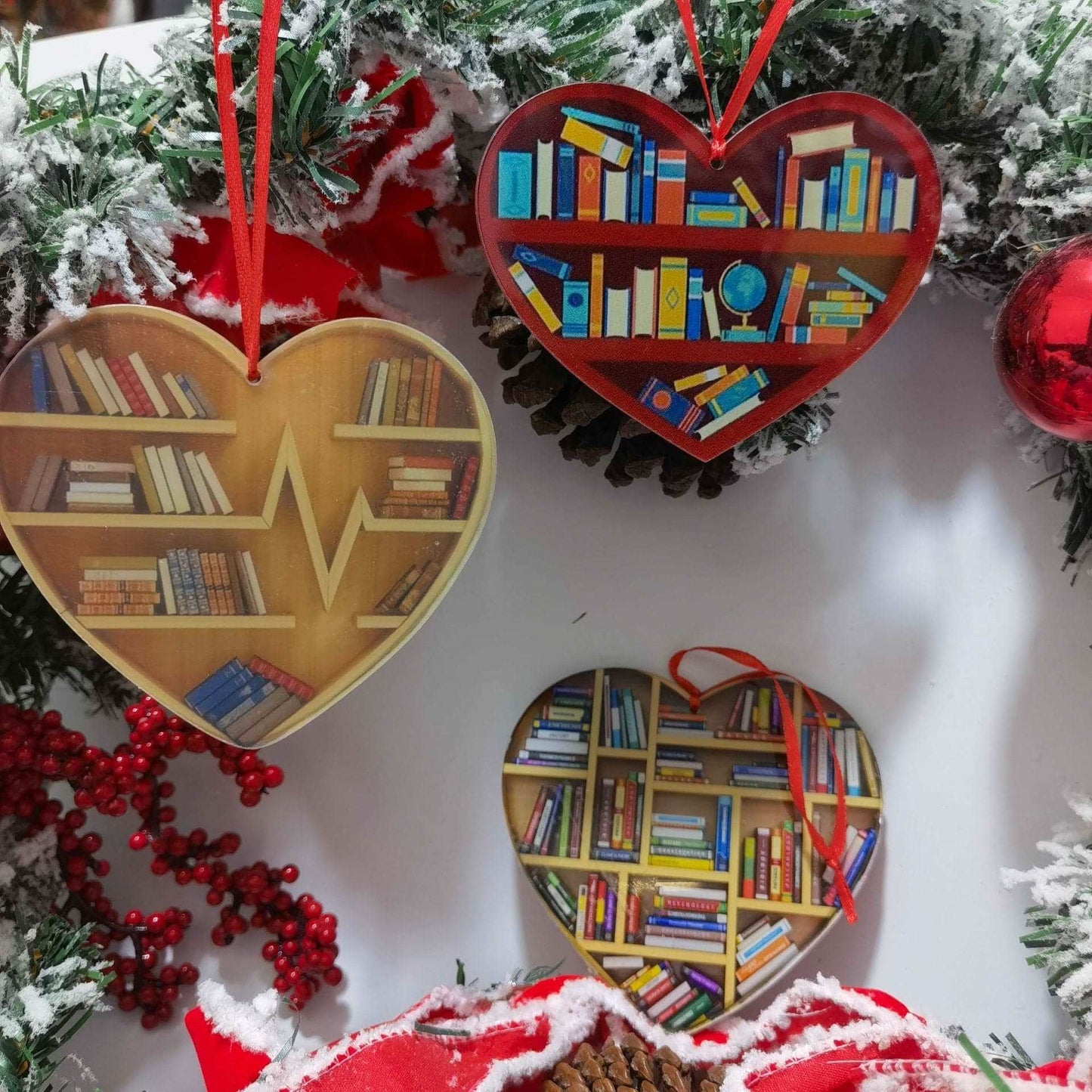 Holiday Decoration Christmas Tree Ornaments Acrylic Pendant Heart-shaped Bookshelf - Treasures of my HeART